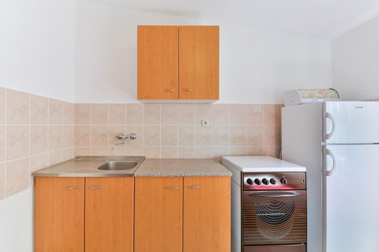 Apartments With A Parking Space Nin, Zadar - 19555 エクステリア 写真